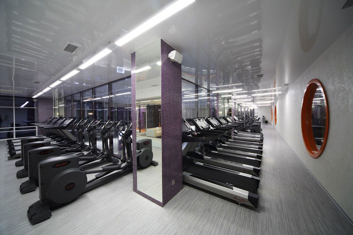 Фитнес клуб иркутск. Ion Fitness Club Spa Center Иркутск. Ион фитнес клуб Иркутск. Бассейн Ион Иркутск. Ion Fitness Иркутск бассейн.